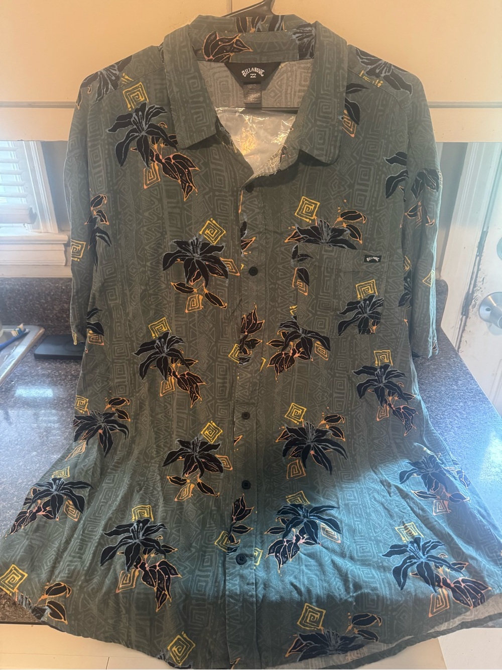 VTG Billabong Men's Green Palm-Print Button-Up Shirt Sz XL